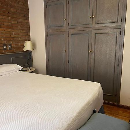 Departamento Centrico Mendoza-Reina Victoria Appartement Buitenkant foto