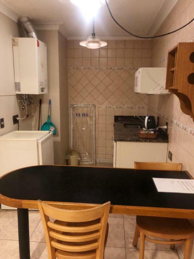 Departamento Centrico Mendoza-Reina Victoria Appartement Buitenkant foto